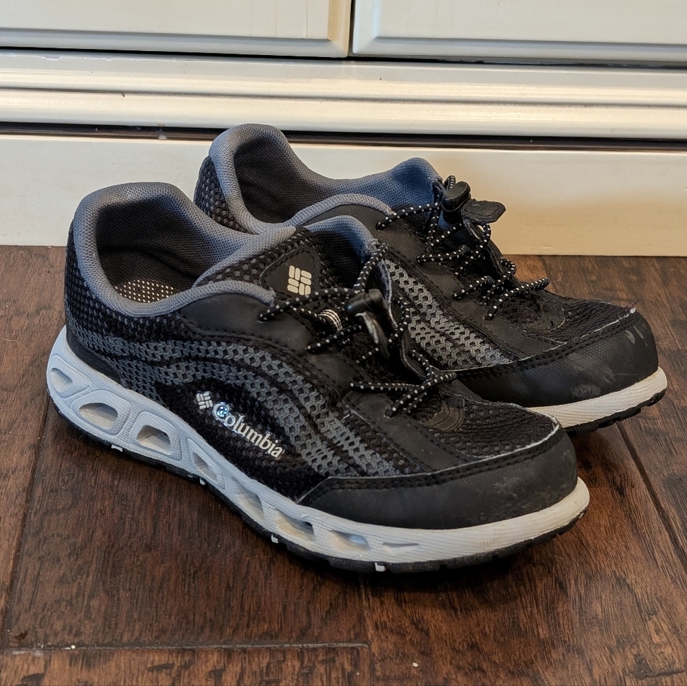 Columbia Drainmaker sneakers size 4